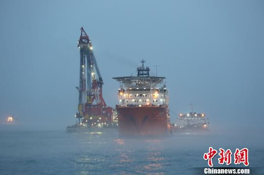Korea world no more " " second stage complete salvage ship lift 10 meters
