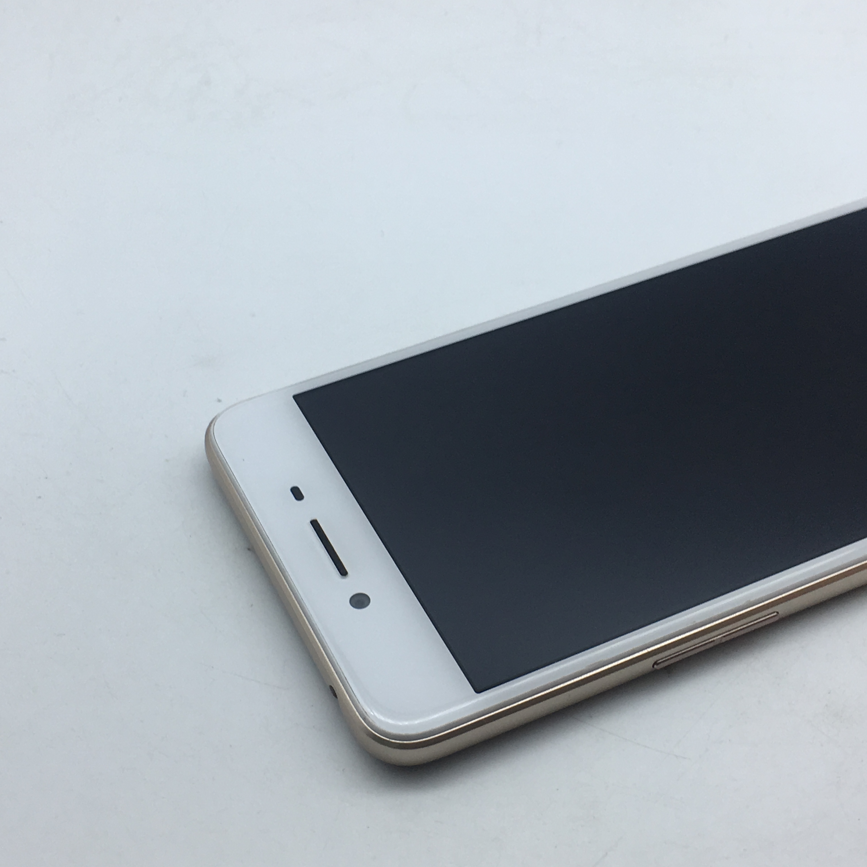 官方质检8成新及以下 全网通 16g 国行 金色 oppo a37