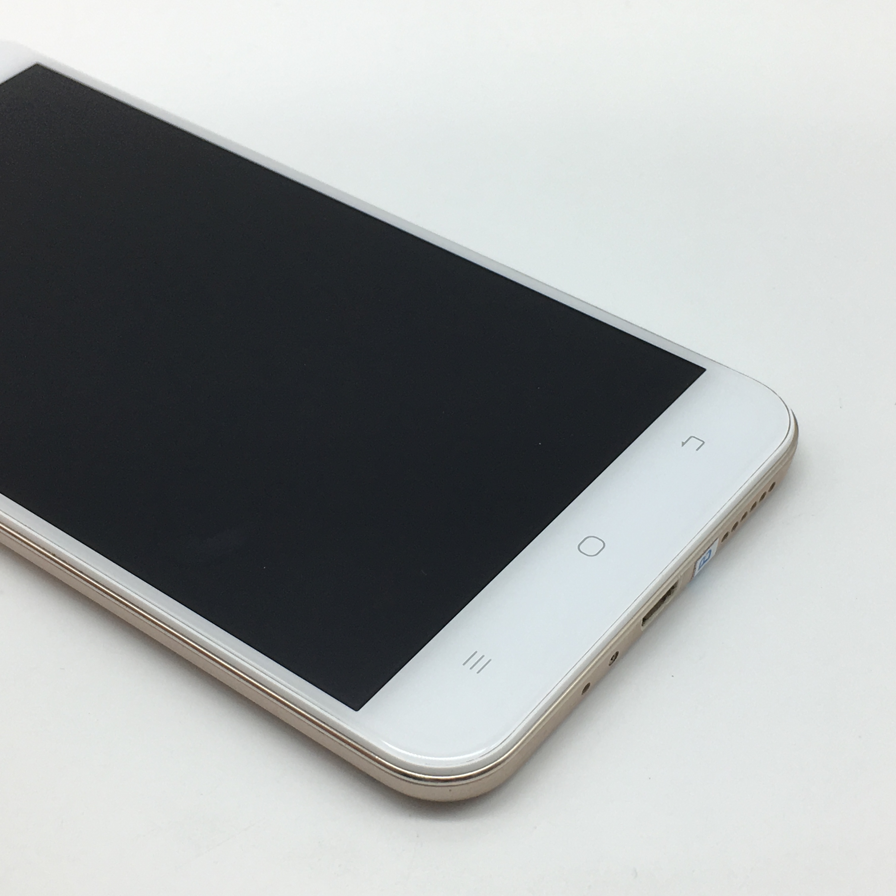 vivo【y66】全网通 金色 32g 国行 8成新 真机实拍