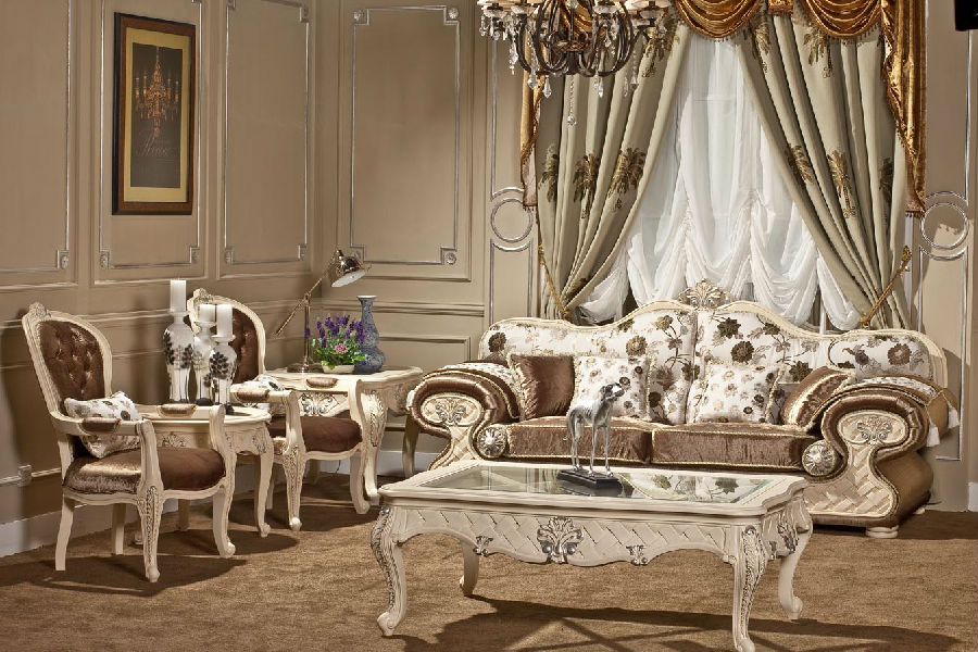 欧式家具是欧式古典风格装修的重要元素,以意大利,法国和西班牙风格
