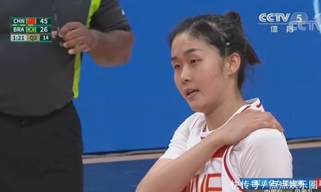 女篮李梦在干嘛