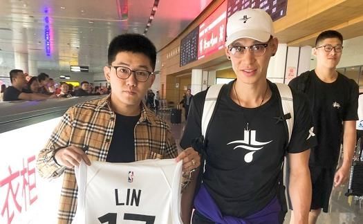 林书豪在首钢吗