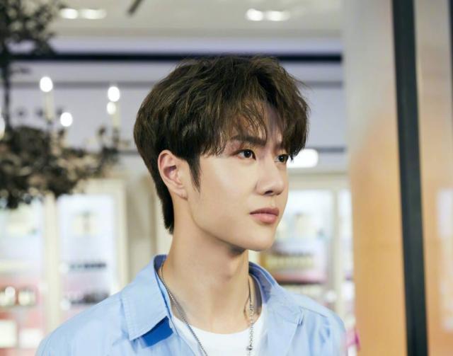 经纪人对王一博的态度