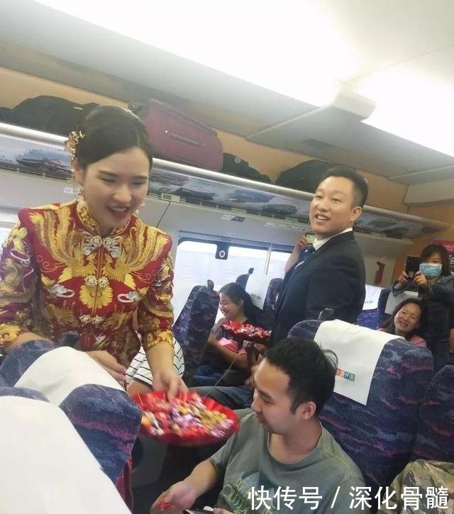 新郎对新娘做出意外举动