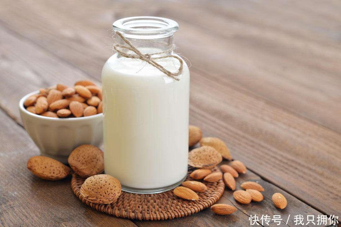 牛奶是买全脂还是脱脂