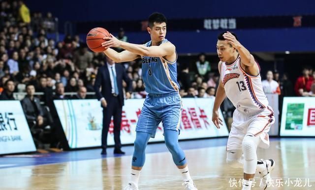 林书豪首钢什么位置