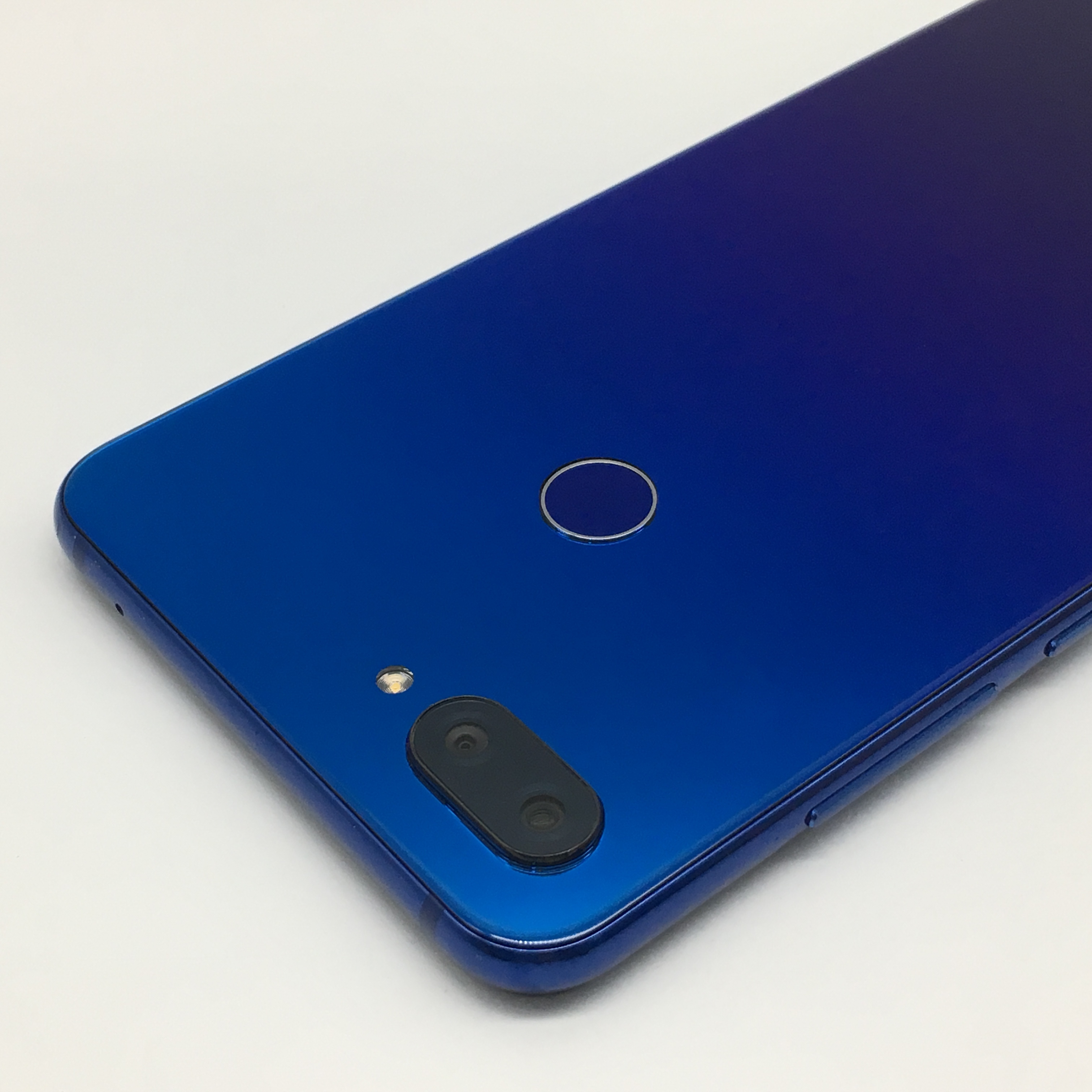 官方质检9成新 小米 小米8青春版