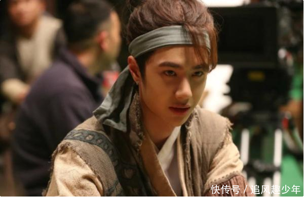 在朋友评论怎么发表情