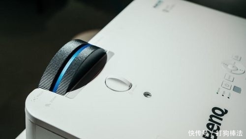 投影仪是如何投影的