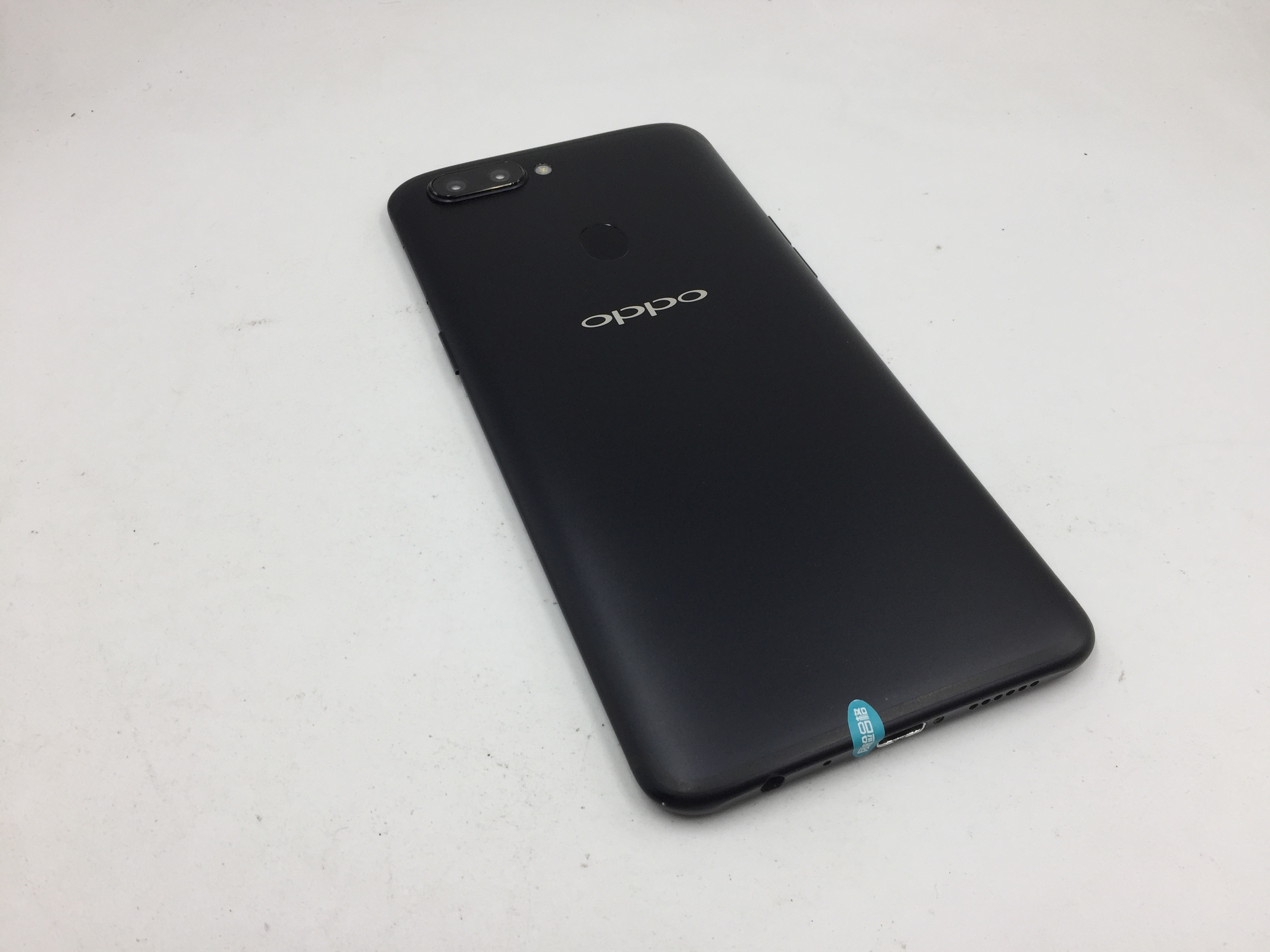 官方质检9成新 全网通 黑色 64g 国行 oppo r11s
